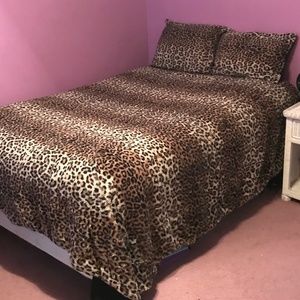 Cheetah Print Comforter Set